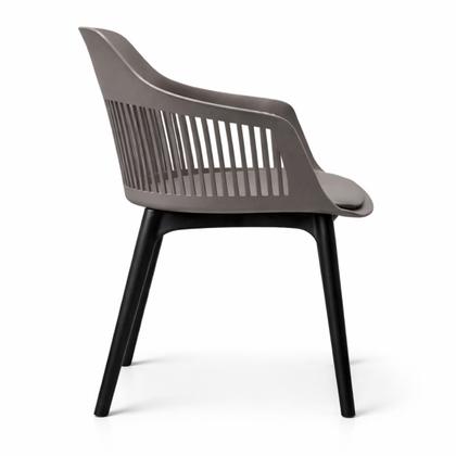 Imagem de Cadeira Marcela Montreal Em Polipropileno com Assento Estofado - Design Moderno com Conforto Preto