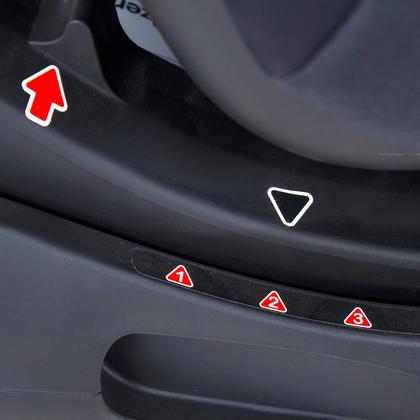 Imagem de Cadeirinha Tori Galzerano Reclinável p/ Carro - 0 a 10 anos