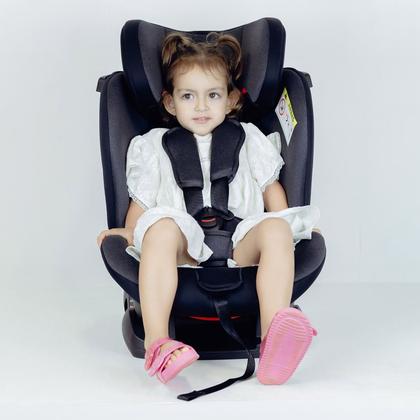 Imagem de Cadeirinha Tori Galzerano Reclinável p/ Carro - 0 a 10 anos