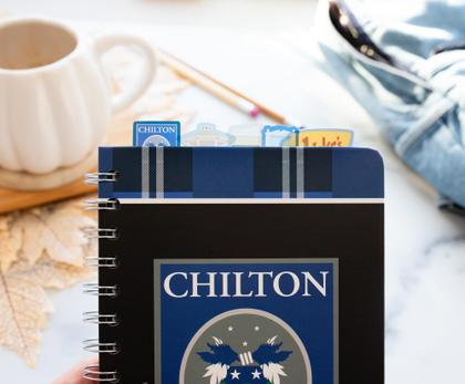 Imagem de Caderno espiral Silver Buffalo Gilmore Girls Chilton Academy