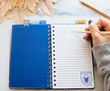 Imagem de Caderno espiral Silver Buffalo Gilmore Girls Chilton Academy