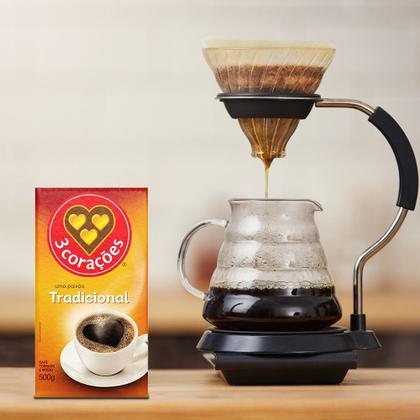 Café 3 Corações Tradicional a Vácuo Kit 20 Pacotes de 500g Imagem de Café 3 Corações Tradicional a Vácuo Kit 20 Pacotes de 500g