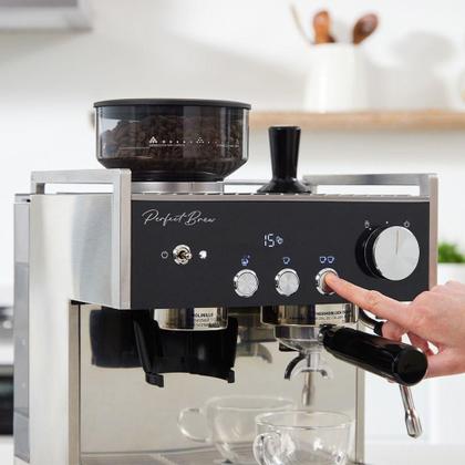 Imagem de Cafeteira Espresso Oster Perfect Brew Máxima 220V