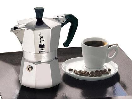 Imagem de Cafeteira Italiana Bialetti Nuova Moka Express 6 xic. Cor: CinzaVoltagem: n/a