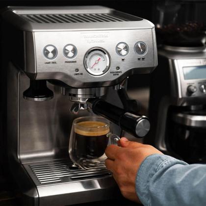 Imagem de Cafeteira Tramontina by Breville Express 1,8 Litros em Aço Inox Prata 220V 69065012