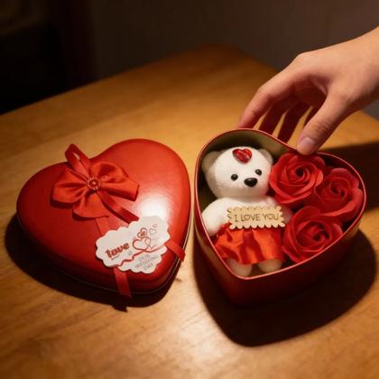 Imagem de Caixa De Presente Média Coração Com Ursinho E Rosas