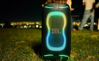 Imagem de Caixa de Som JBL Amplificada PartyBox 130 200W Preta