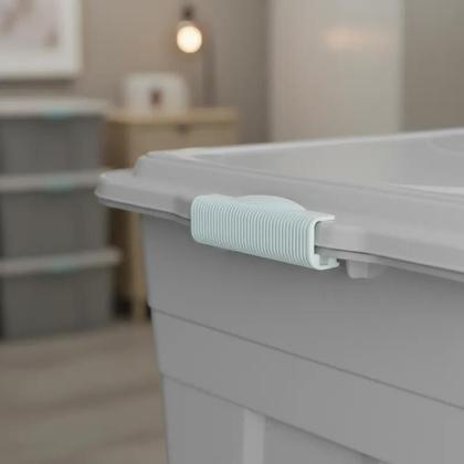Imagem de Caixa Organizadora Multiuso Plástica 70L com Tampa e trava Resistente e Espaçosa  para Organização Geral Agraplast 904