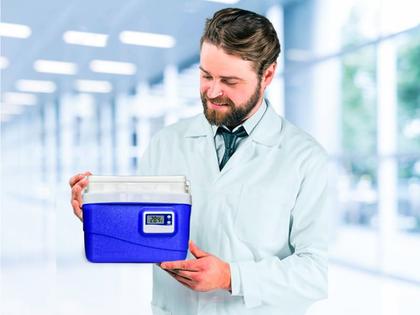 Imagem de Caixa termica com termometro digital 5 litros incoterm.