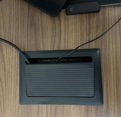 Imagem de Caixa tomada preta de mesa + 4 modulos + 1 rj45