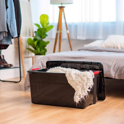 Imagem de Caixas de armazenamento de plástico empilhável Iris USA 72 Qt com tampas, pacote com 4