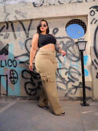Imagem de Calça Cargo Bege Wideleg Plus Size