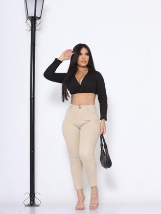 Imagem de Calça Cigarrete/Capri Feminina Bege com Lycra Cintura Alta Modela Bumbum