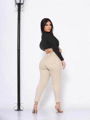 Imagem de Calça Cigarrete/Capri Feminina Bege com Lycra Cintura Alta Modela Bumbum