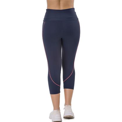 Imagem de Calça Corsário em Poliamida e Elastano com Detalhe Elite