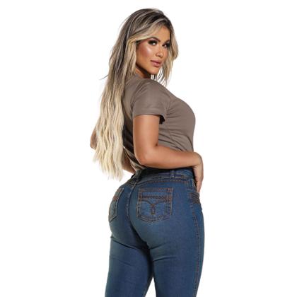 Calça Country Feminina Jeans Flare Premium PLUS SIZE Destroyed Médio - Rodeo Farm Imagem de Calça Country Feminina Jeans Flare Premium PLUS SIZE Destroyed Médio - Rodeo Farm