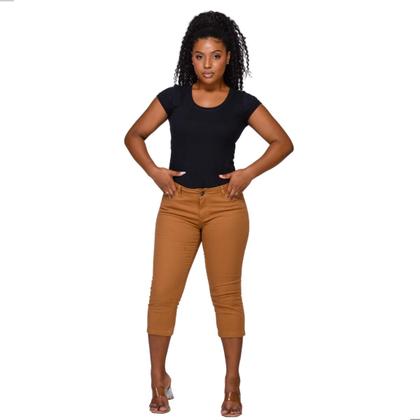 Imagem de Calça Feminina Capri de Sarja Cintura Média Confortável e Estilosa