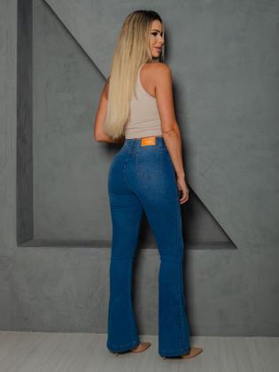 Imagem de Calça Feminina Flare Lisa