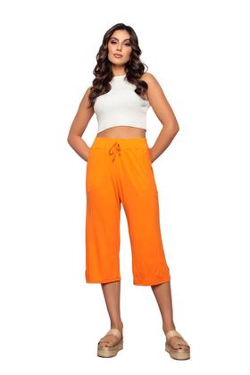 Imagem de Calça Feminina Pantacourt com Bolsos Laranja