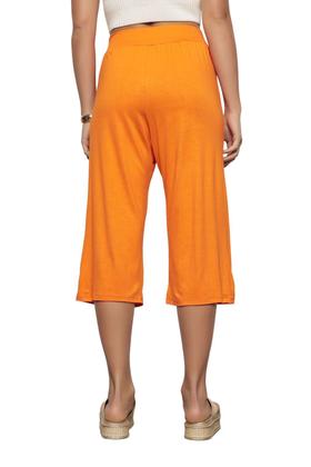 Imagem de Calça Feminina Pantacourt com Bolsos Laranja