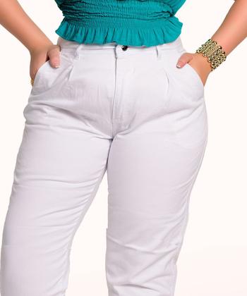Calça Feminina Sarja Plus Size Mom - Razon Jeans Imagem de Calça Feminina Sarja Plus Size Mom
