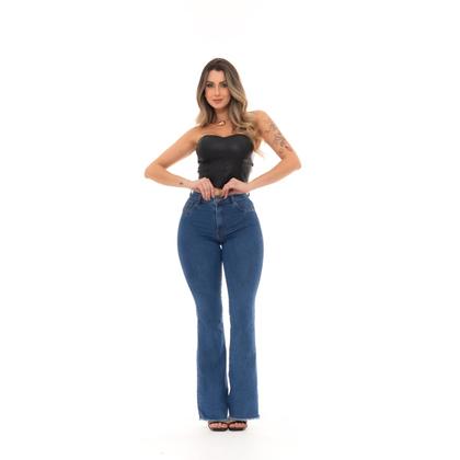 Imagem de Calça Flare Feminina Barra Desfiada Cintura Alta Modela Bumbum Clara e Escura