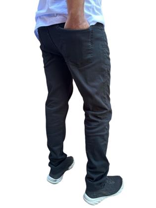 Imagem de calça jeans básica com elastano masculina com diversas cores todas em ótima qualidade moda