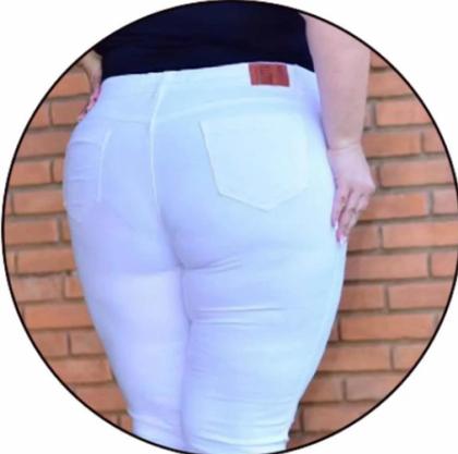 Calça Jeans Branca Modeladora Plus Size Cintura Alta Lycra Recorte