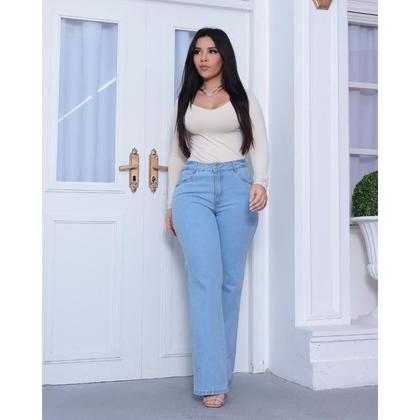 Imagem de Calça Jeans Wide Leg Lavagem Clara com Caimento Solto e Modelagem Moderna
