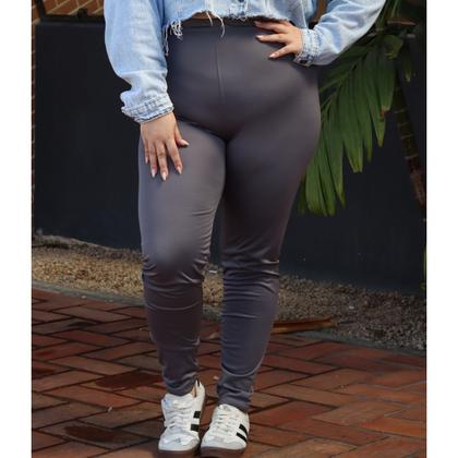 Imagem de Calça Legging Peluciada Básica Cor Lisa Suplex Conforte Leve e Quentinha Moda Outono Inverno Plus Size 3076.C1