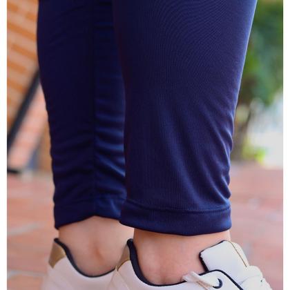 Imagem de Calça Legging Peluciada Básica Cor Lisa Suplex Conforte Leve e Quentinha Moda Outono Inverno Plus Size 3076.C1