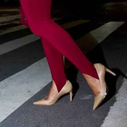 Imagem de Calça Legging Pezinho Encorpada Lycra Grossa Cintura Alta Com Detalhe Pézinho Moda Feminina.