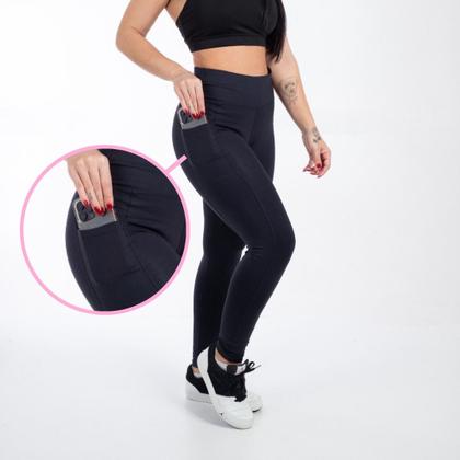 Imagem de Calça Legging Plus Size Fitness em Poliamida com Bolsos Laterais