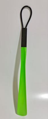 Imagem de Calçadeira Colorida de Sapato Cabo Longo com Alça - Ke Home