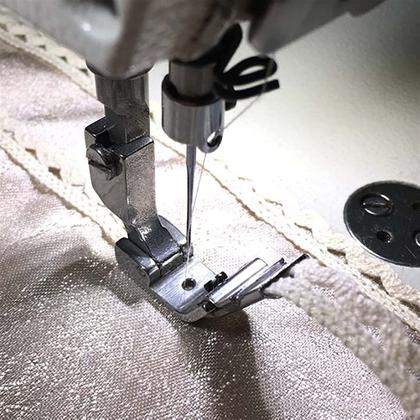 Imagem de Calcador Pregar Fitas Soutache 1/2 12,7mm Reta Industrial