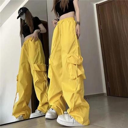 Imagem de Calças Cargo Y2K de Cintura Alta para Mulheres - Streetwear com Bolsos Grandes