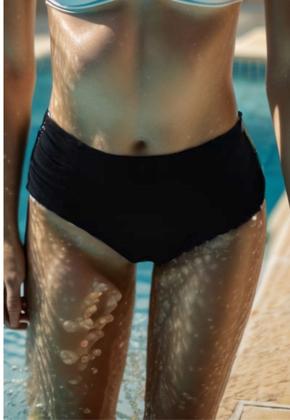 Imagem de Calcinha de Biquíni Cintura Alta Franzida Com Fio Duplo Lisa