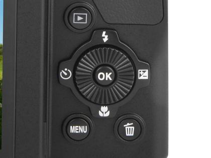 Câmera Digital Nikon Coolpix P510 16.1MP LCD 3” - Zoom Óptico 42x