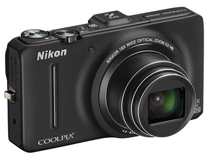 Câmera Digital Nikon Coolpix S9300 16.1MP LCD 3” - Zoom Óptico 18x