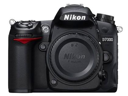 【KMRR】Nikon D7000 デジタル一眼レフ 本体とレンズセット ニコン Nikon D7000 AF-S 18-105mm レンズキット デジタル 一眼レフ