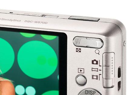 Câmera Digital Sony Cyber-Shot DSC W570D 16.1MP - LCD 2,7 Zoom 5x
