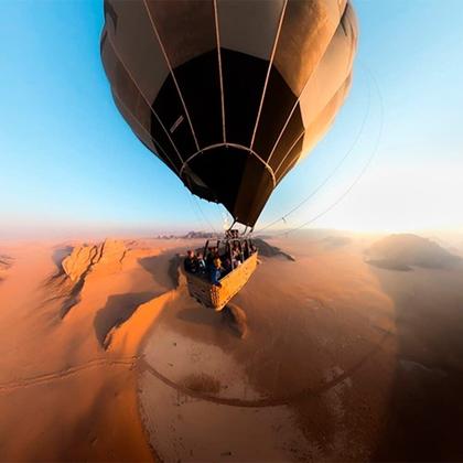 Imagem de Câmera GoPro Max 360, à Prova d'água, Vídeo 360 5.6K, Foto 360, Max HyperSmooth, Capturas com bastão invisível, Preto, CHDHZ-203-RW