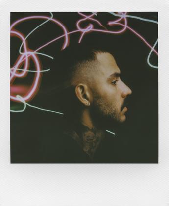 Imagem de Câmera instantânea Polaroid Now+ I-Type de 3ª geração com 16 filmes