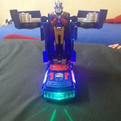 Imagem de Caminhão Carrinho Robô Com Sons E Luzes Bate E Volta