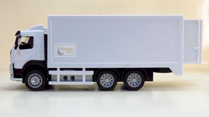 Imagem de Caminhão Volvo Bau Transporte Truck 3 Eixos - Som e Luz - California Action - 1/50 - California Toys