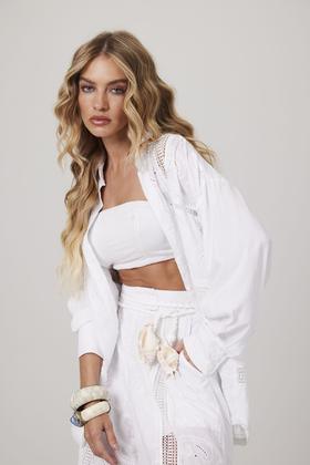 Imagem de Camisa Ampla Broderie Com Rendas Branco Yacamim A18