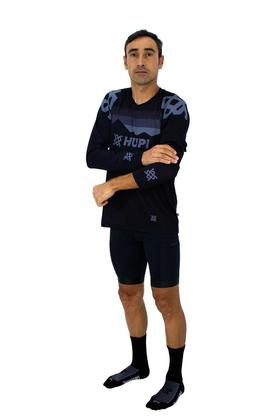 Imagem de Camisa Esportiva Manga Longa HUPI New Shadow All Black Unissex