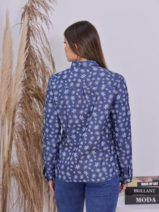 Imagem de Camisa Feminina Jeans Premium Manga Longa com abotoamento frontal estampado com manga