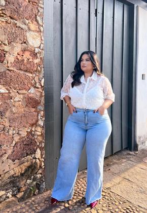 Imagem de Camisa Feminina Plus Size Em Tule com Top de Malha