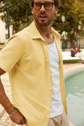 Imagem de Camisa PJ PAUL JONES de manga curta masculina com botões amarela GG